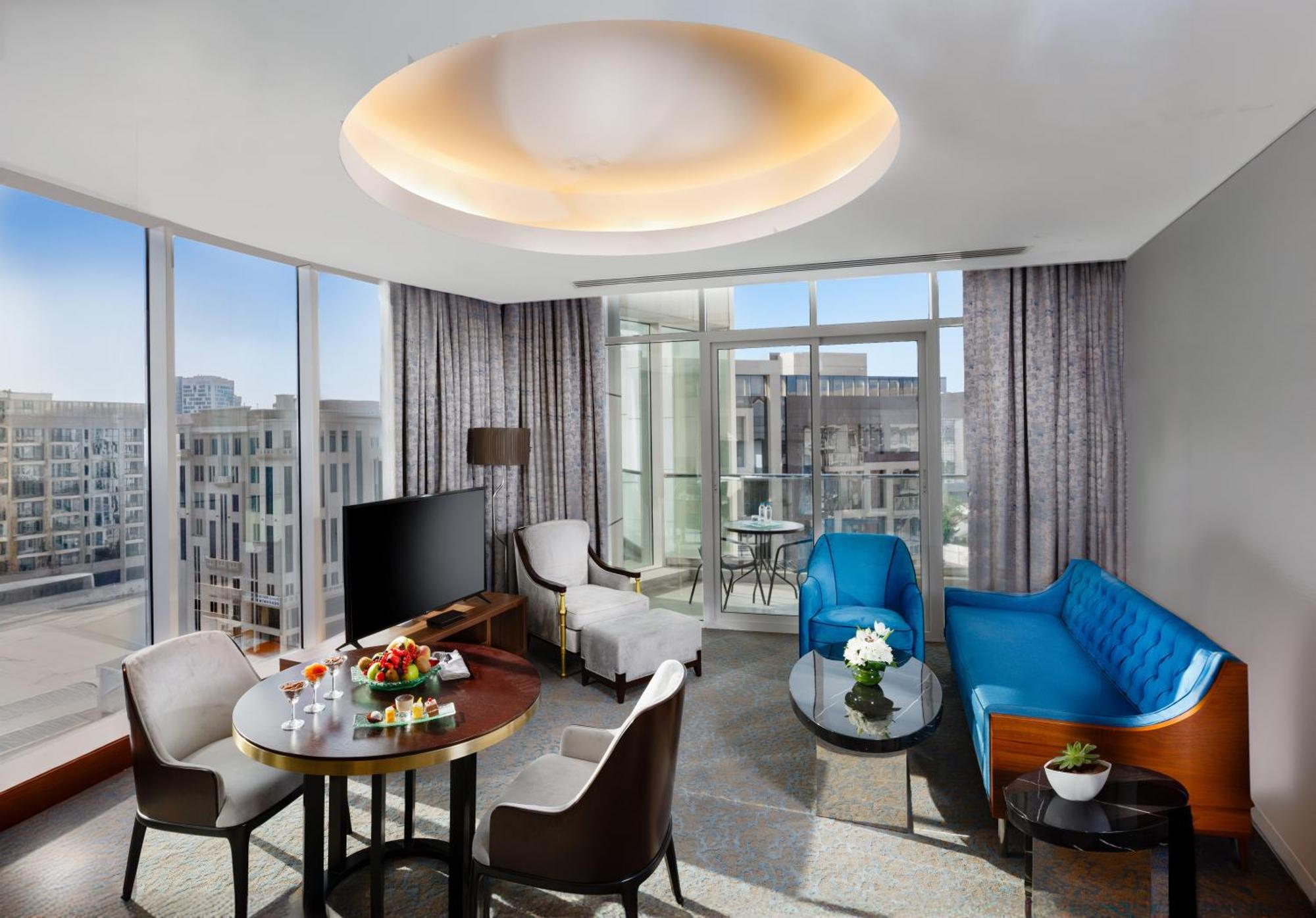 Millennium Place Doha Dış mekan fotoğraf A suite at the hotel