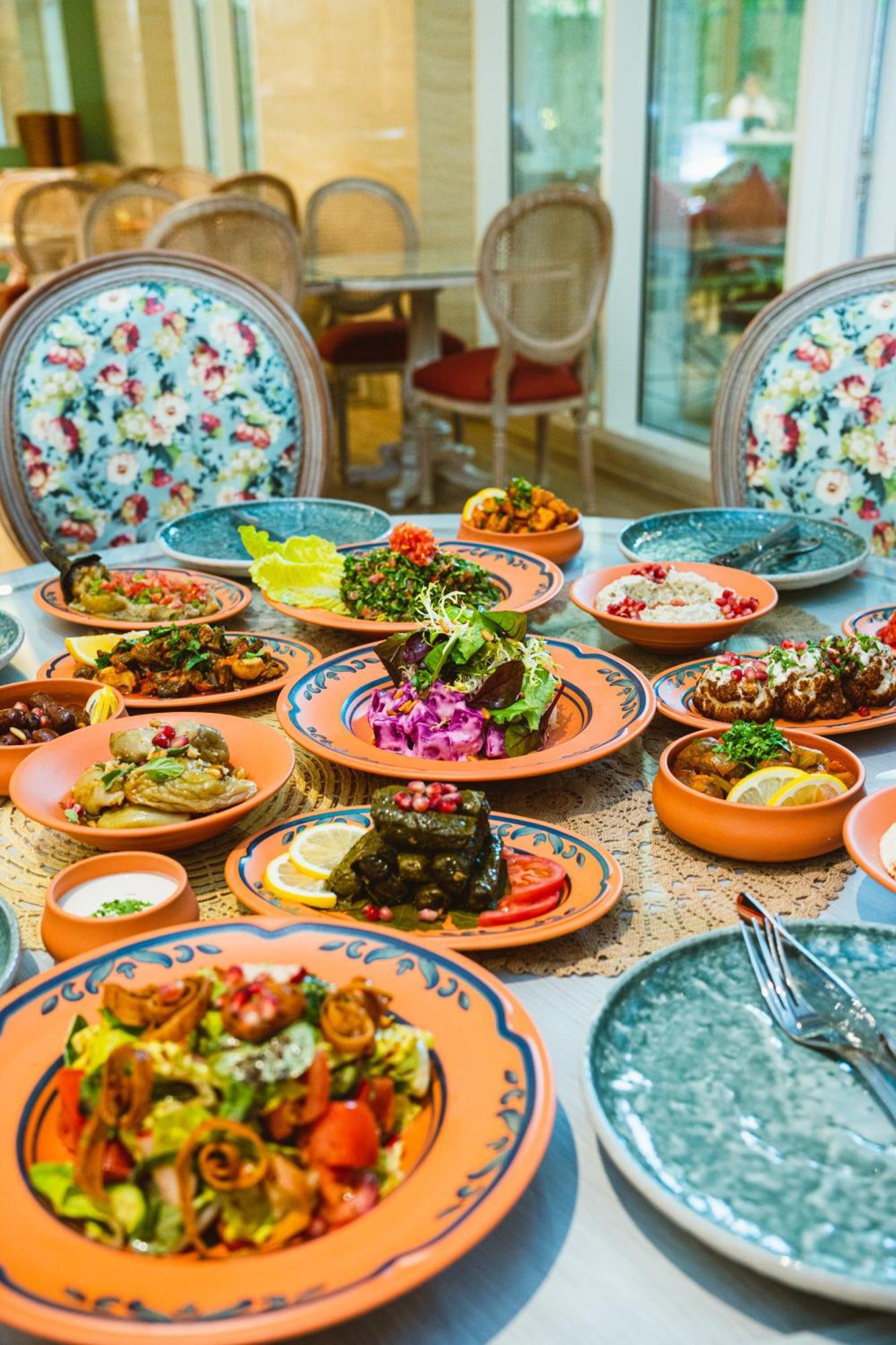 Millennium Place Doha Dış mekan fotoğraf Armenian cuisine